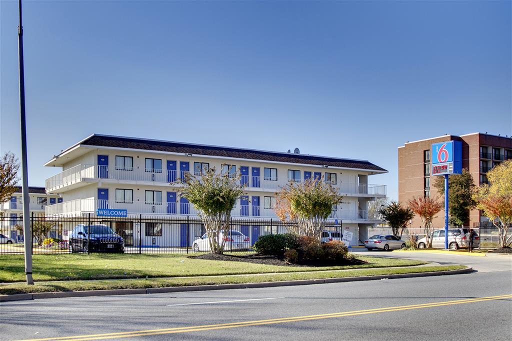 Motel 6-Capitol Heights, Md - Washington Largo Eksteriør billede