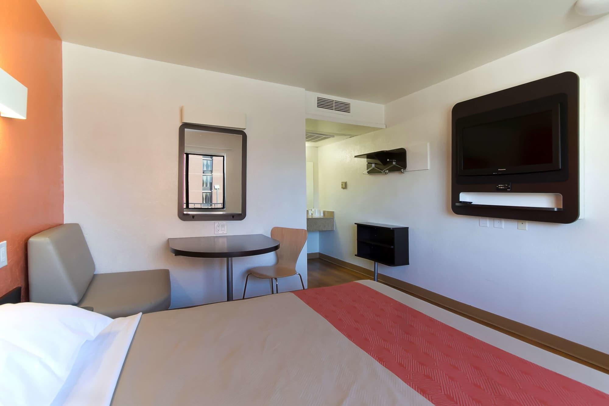 Motel 6-Capitol Heights, Md - Washington Largo Eksteriør billede