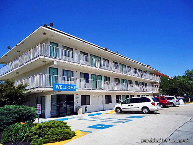 Motel 6-Capitol Heights, Md - Washington Largo Eksteriør billede