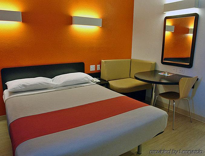 Motel 6-Capitol Heights, Md - Washington Largo Eksteriør billede