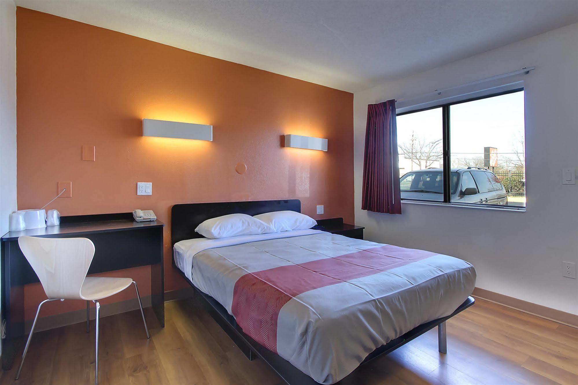 Motel 6-Capitol Heights, Md - Washington Largo Eksteriør billede
